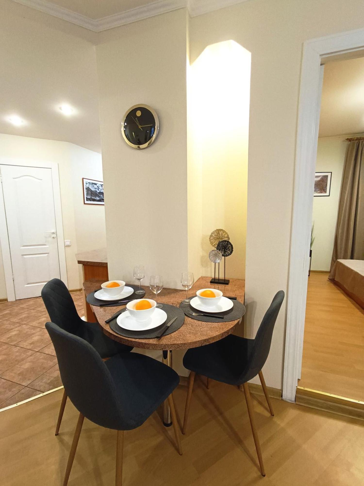 Two Bedroom Apartment In Old Town, Up To 6 Guests Riga Exterior foto